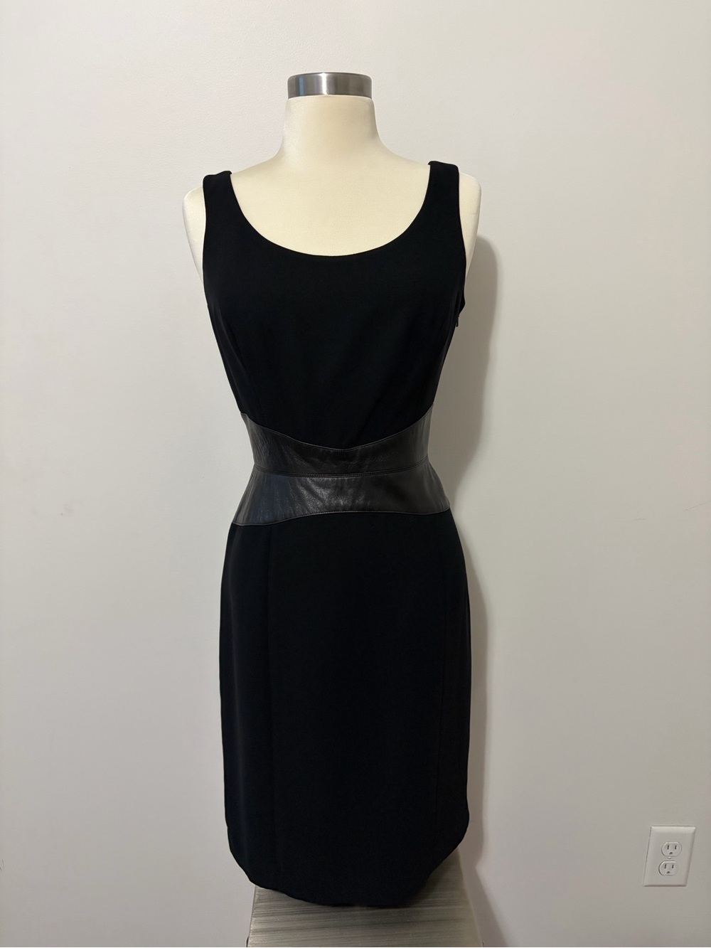 Vintage Liz Claiborne Black Sleeveless Midi Dress Leather Waist 8 Whimsigoth LBD - Picture 10 of 10